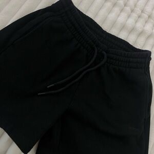 Aritzia Men's Classic Black Athletic Shorts